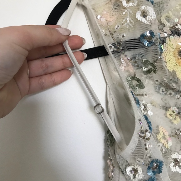 More photos of Needle & Thread gown - Picture 6 of 8